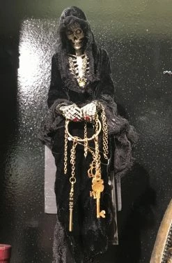 Katherine's Collection Dungeon Skeleton Ledge Sitter New!
