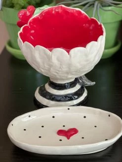 Teyros Lady Head Art Pottery Planter With Tray, Love Bird