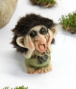 TheHolidayBarn.com New! The Scream Troll